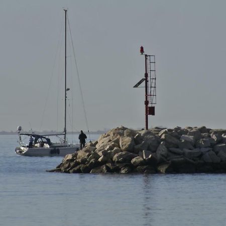 70 Sq M Apartment At Saint Martin'S Harbour Mali Losinj Exterior photo